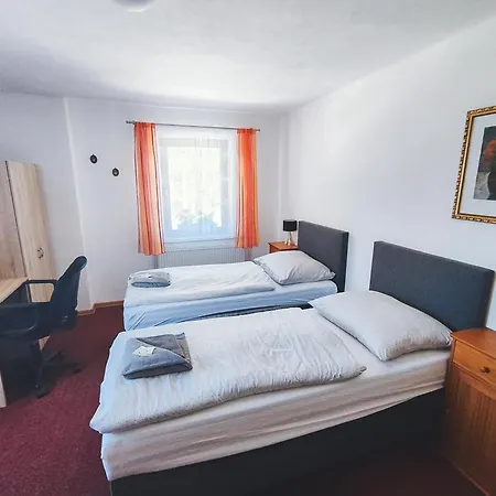 Guest house Restaurace Na Poste Strasice (Plzen)