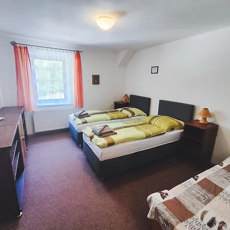 ゲストハウス Restaurace Na Poste Strašice