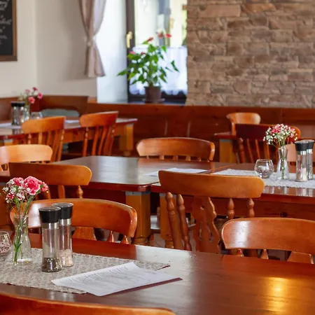 Restaurace Na Poste 3*