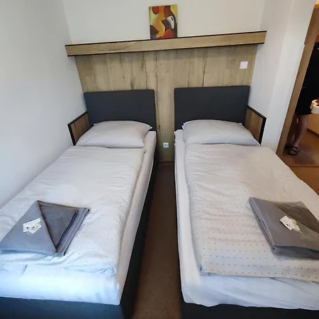Affittacamere Restaurace Na Poště Strasice (Plzen)